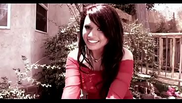 Eva Angelina is a muy caliente latina