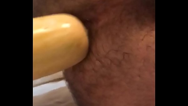 Download Video - al culo de sauron195 le encantan los vegetales