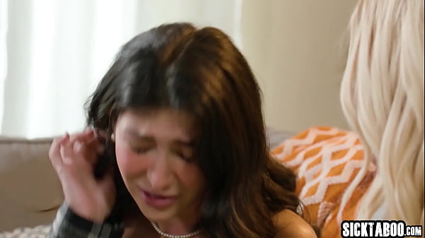 Petite teen Jane Wilde gets fucked by lesbian MILF with perfect big tits Serene Siren