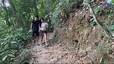 Fantas&iacute;a al aire libre: nos conocimos en el camino y terminamos follando en el rio
