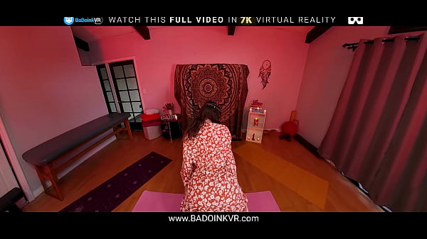 Yoga Teen Maya Woulfe Wants Her Pussy Squirt On Your Dick VR Porn