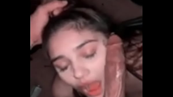 Fille Prend Ma Bite Au Fond De Sa Gorge