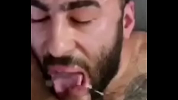 Angelo Maurice Mangeur De Sperme