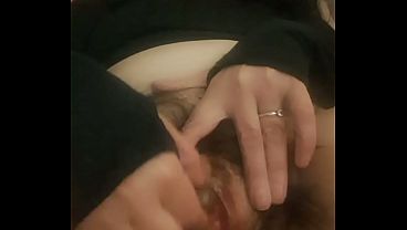 太った毛深いおまんこの熟女