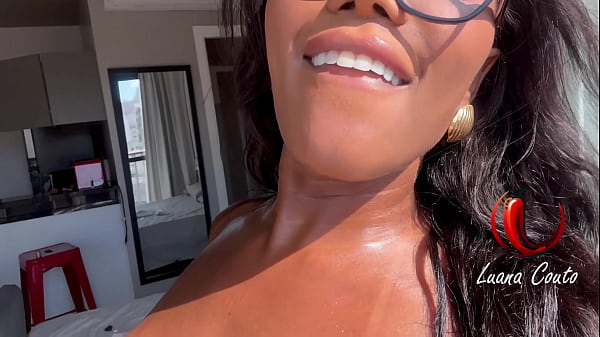 SLUT WITH A PUSSY WANTING TO TAKE A DICK