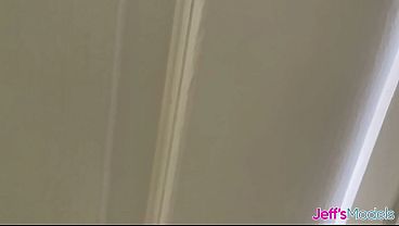 Massive Boobed Newcummer Fawxy Baux Gives Head