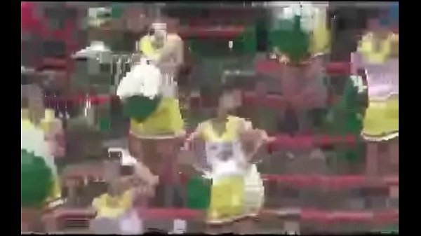 Female college's cheerleads