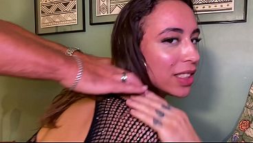 Download Video - Casada brasileira deu seu cuzinho para 2 dotados e deixou fazer dvp em sua bucetinha