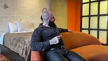 ela tinha 18 aninhos e nunca foi fudida! eu comi ela gostoso e enchi a boca da ninfeta de leite