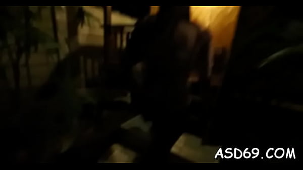 Raine, Petite Amie Brune Orientale Frisky, Profite D'une Baise Sensuelle