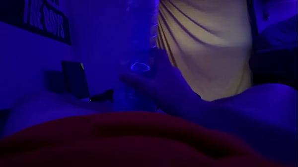 Teen Baise La Chatte De Poche