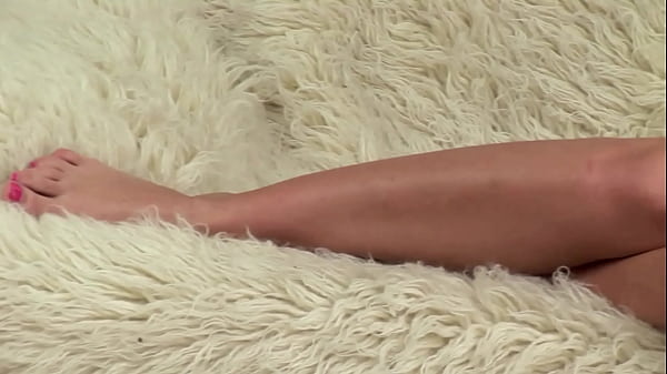 Bricklayer works drilling next to the room while I drill his wife's pussy