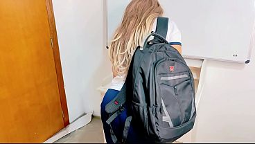 18-YEAR-OLD STUDENT HAVING SEX AT SCHOOL LEAKED ONLINE