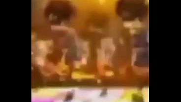 Doutor nefario não tirou a mão do meu caralho então os Minions tiveram que fazer uma dança de acasalamento sensual ao som de pastel com caldo de cana