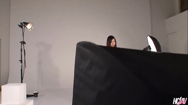 Hot Japanese Model Kurara Makise Gets Gangbanged