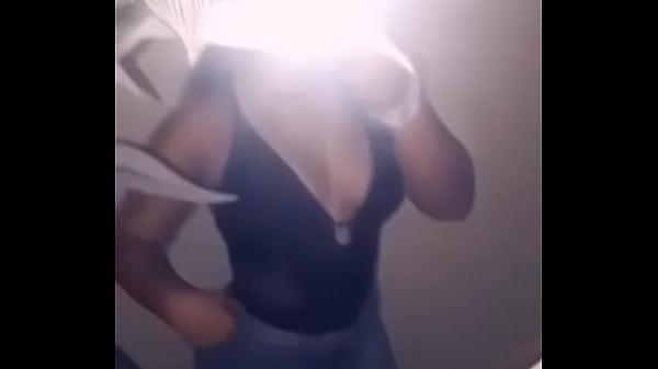 Rico cuerpo de esta chica que pide verga