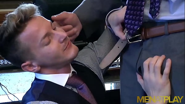 Download Video - MENATPLAY Latino Enzo Rimenez Ass Breeds Darius Ferdynand