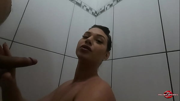 SENSUAL BATH WITH THE NICKEST brunetteOF THE XVIDEOS /  COMPLET ON RED