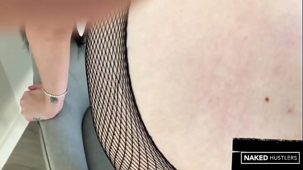 Download Video - YouTube Video gone wrong Big Booty Baddie Vlogger starts sucking and fucking while live on YouTube