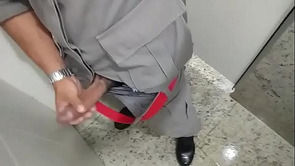 Download Video - Comedor macho alfa provocando a casada e humilhando o corno&period; Se gostarem curtam e comentem que eu posto mais &semi;&rpar;