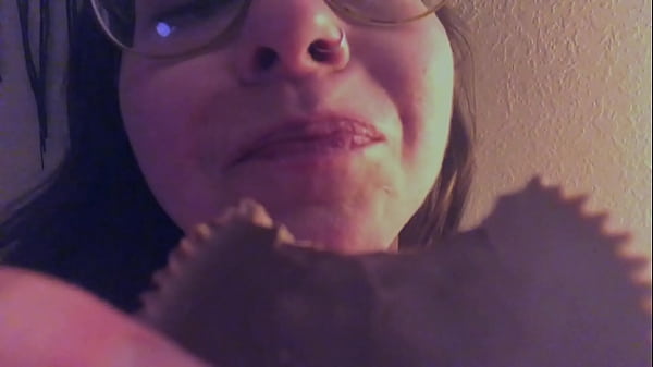 Jamie Bay Amateur ASMR Sensual Eating