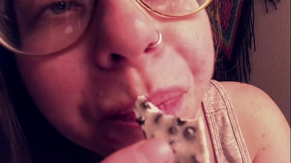 Jamie Bay Amateur ASMR Sensual Eating