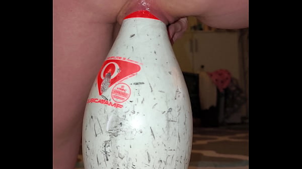 Bowling pin fucked to squirt