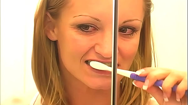 18 Year Old Jasmine Needs Her Snatch Filled With Throbbing Meat