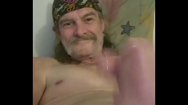 Diver (hardup83) playing while Horny