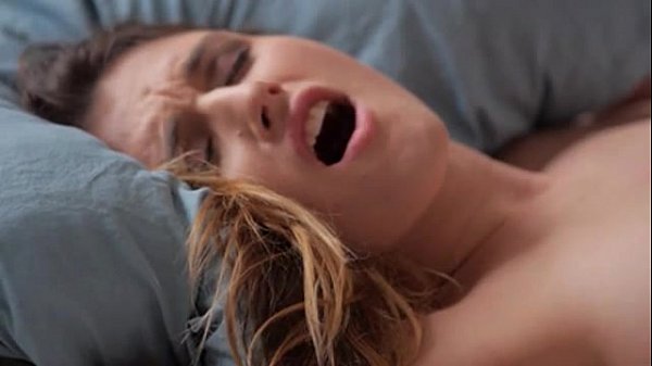 Blonde gets delicious oral and has intense orgasms.