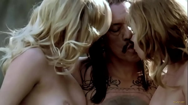 Lindsay Lohan Et Alicia Rachel Marek - Machette 2010 1