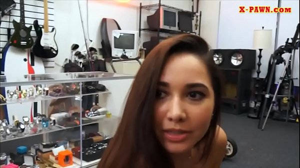 Muscular chick slammed at the pawnshop