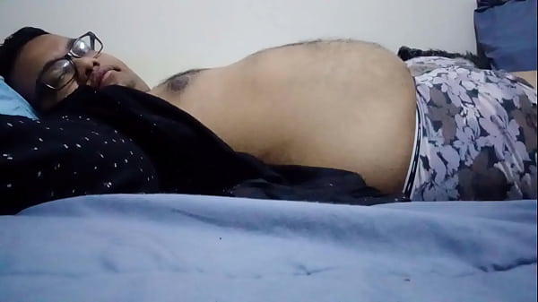 Vaibhav Rubs Himself & Jerks Off In His Nikah Attendance Attire Again