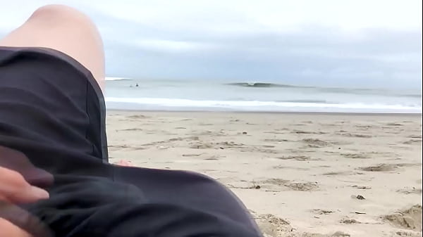 A fat dick in the ass perked up a milf dozing on the beach!