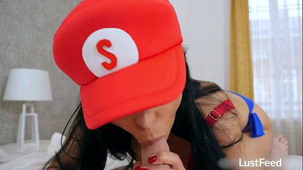 Amateur sextape - Huge tits Super Mario cosplay with Kira Queen