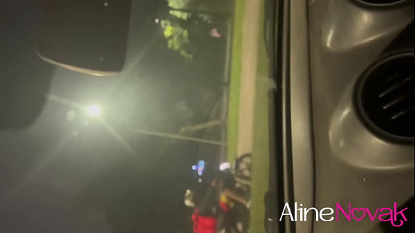 Download Video - O motoboy ganhou na loteria com a loira gostosa indo m&eacute;nage&excl; O que voc&ecirc; faria com essa novinha da bunda grande&quest; -