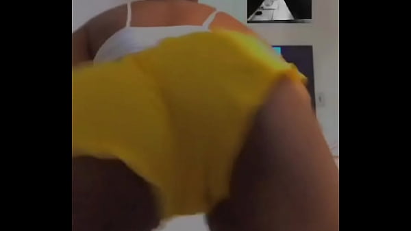 Brune Chaude Se Masturbe