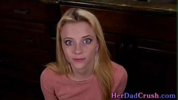 Blonde stepteen sucks long shlong