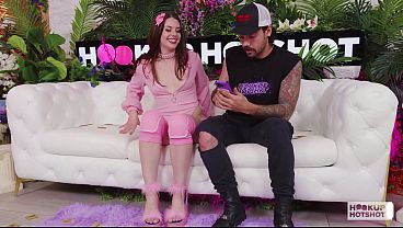Maddie Wren Spreads Her Ass To Have An Anal Fuck With Nade!