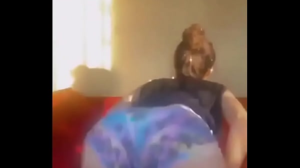 Mexendo a raba gostosa pra vcs