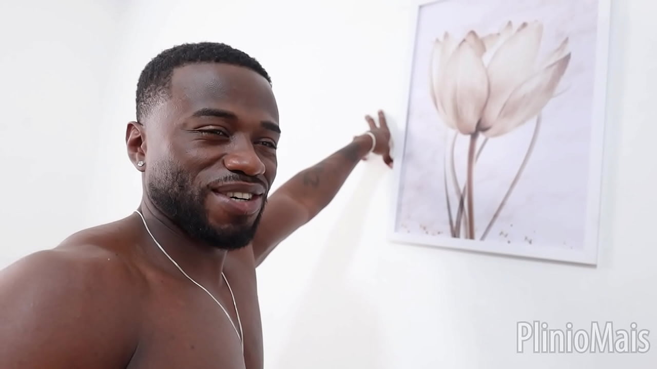 ¡Cuando decido meterlo en un culo!
                    black interracial gay bareback big cock black and white muchos negros