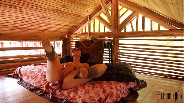 Anal com a Dreadhot num chal&eacute;, acabou com a bunda fodida e uma gozada escorrendo no rosto