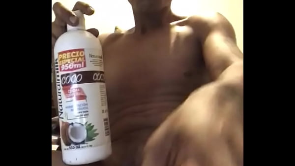 Mi pene esta caliente y quiere sacar leche