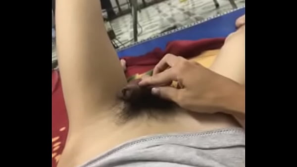 Nứng quá nez. Chị nào làm e cứng dc