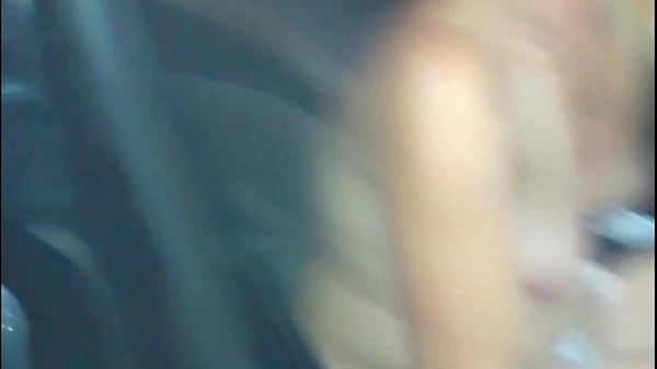 Malandro meteu forte no c&uacute; e me arrombou toda