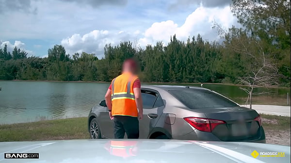 Roadside - Blonde Hottie Harper Red Saved By Mechanics' Big Cock