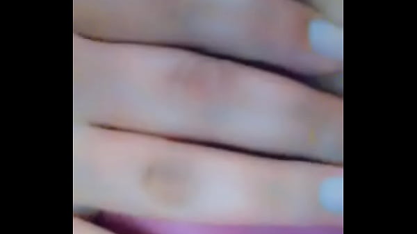 thumb melany