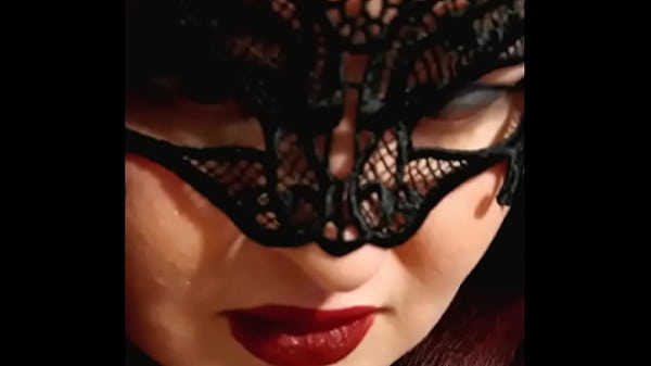 Jennifer White and Iris Rose Suck Off Robin in FUCK A FAN