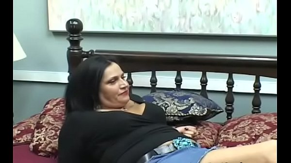 Lustful hottie 's fanny do it better