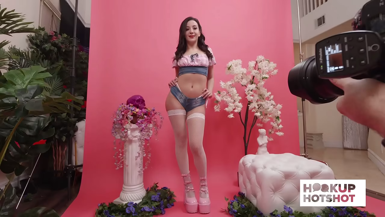 BTS - Natalie Brooks Spreads Her Pussy In A Heated Photo Session!